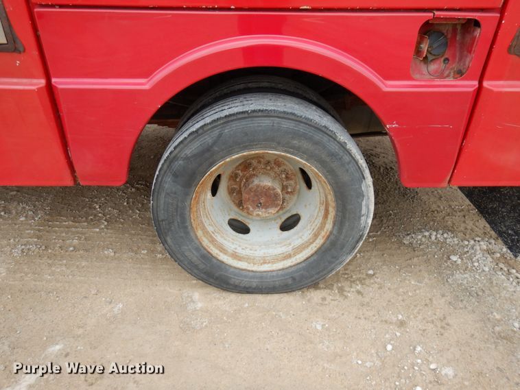 image for item HD9237 2005 Ford F450 Super Duty  Crew Cab utility truck