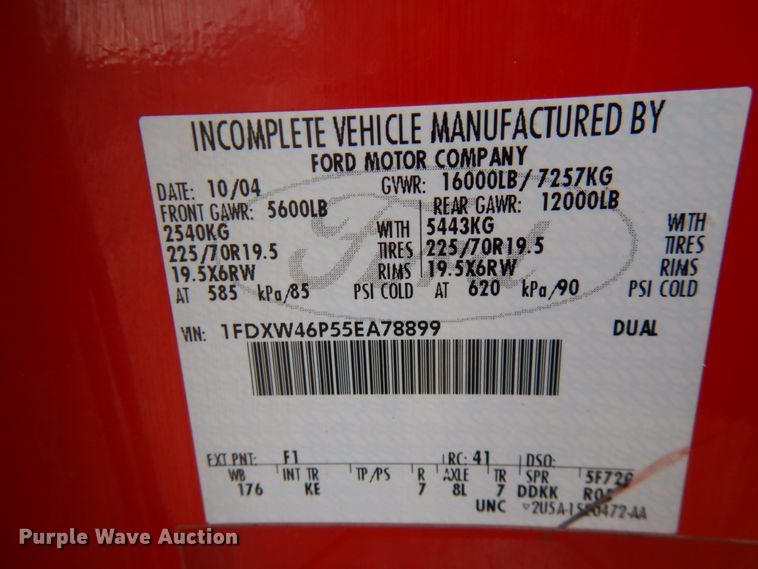 image for item HD9237 2005 Ford F450 Super Duty  Crew Cab utility truck