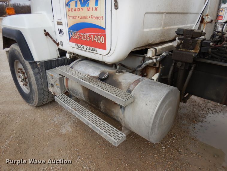 image for item HD9238 1999 Mack RD  ready mix truck
