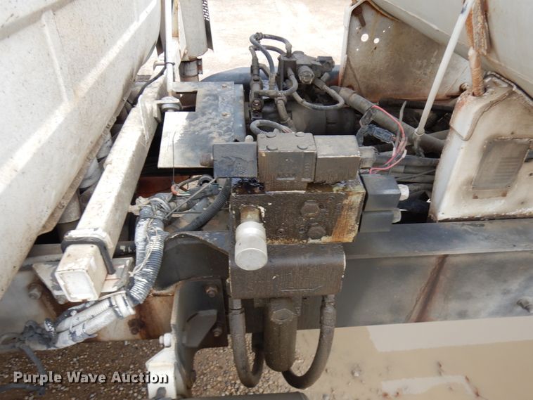 image for item HD9238 1999 Mack RD  ready mix truck