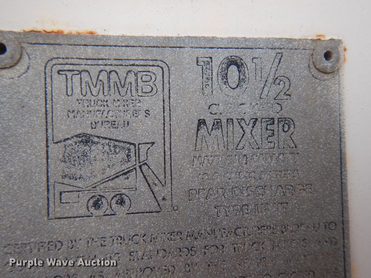 image for item HD9238 1999 Mack RD  ready mix truck