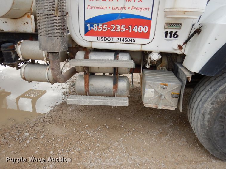 image for item HD9238 1999 Mack RD  ready mix truck