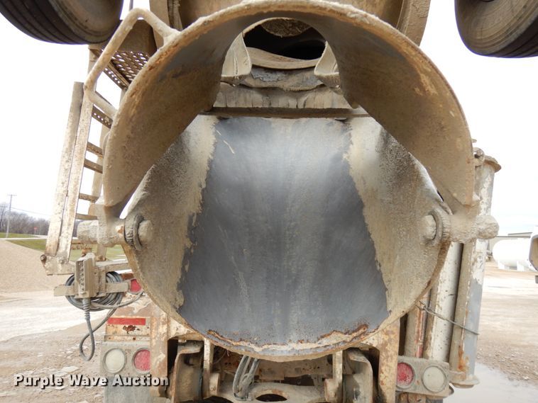 image for item HD9238 1999 Mack RD  ready mix truck