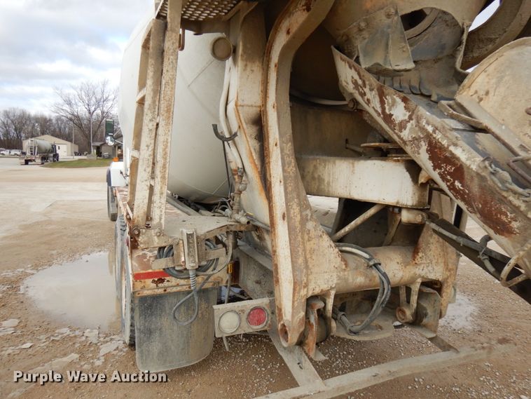 image for item HD9238 1999 Mack RD  ready mix truck