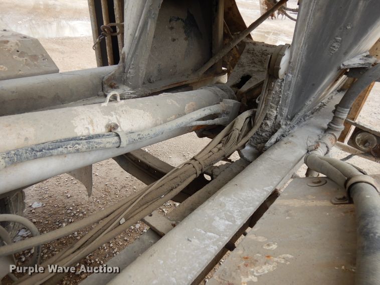 image for item HD9238 1999 Mack RD  ready mix truck