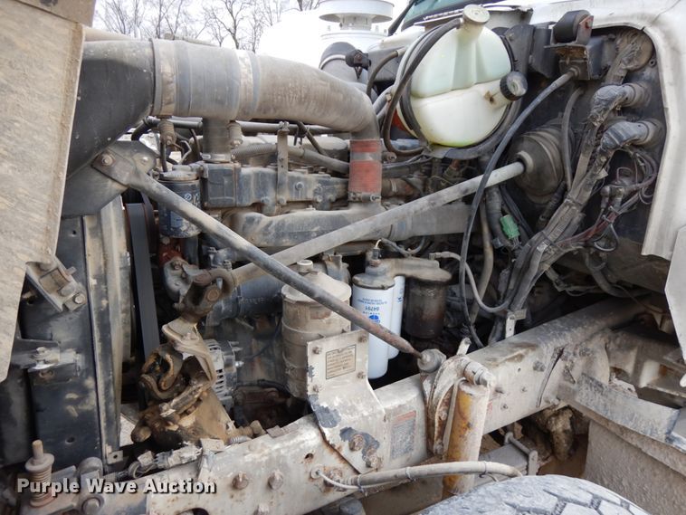 image for item HD9238 1999 Mack RD  ready mix truck