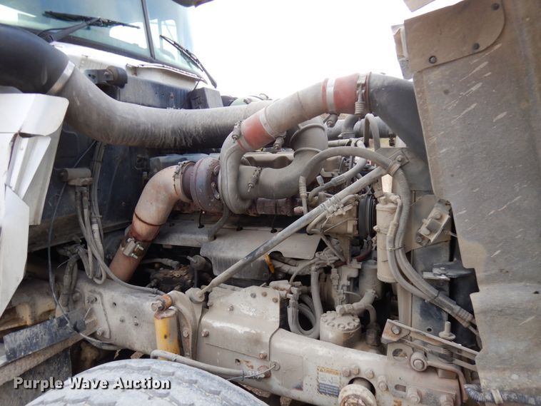 image for item HD9238 1999 Mack RD  ready mix truck