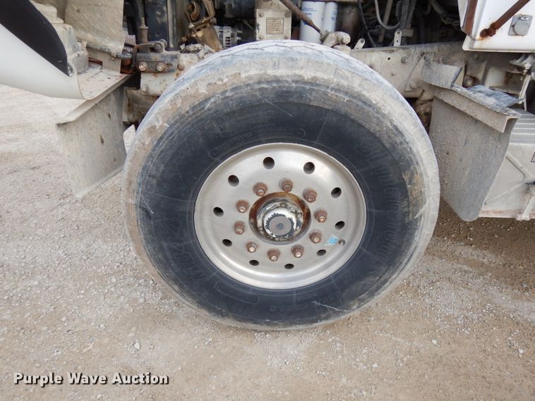 image for item HD9238 1999 Mack RD  ready mix truck