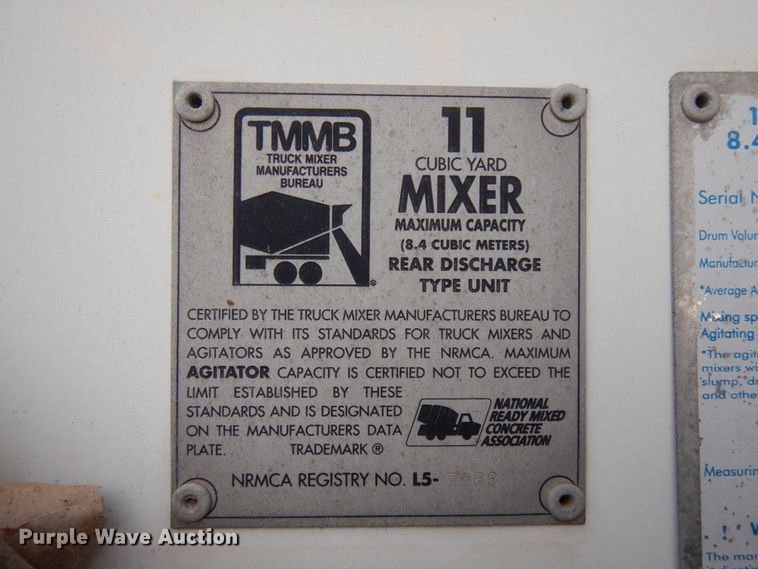 image for item HD9239 1997 Mack RD690S  ready mix truck