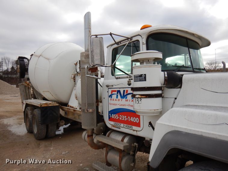 image for item HD9239 1997 Mack RD690S  ready mix truck