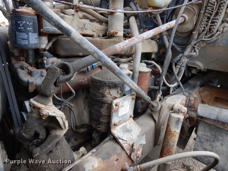 image for item HD9239 1997 Mack RD690S  ready mix truck