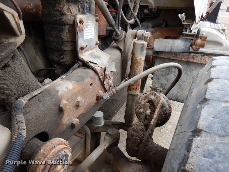 image for item HD9239 1997 Mack RD690S  ready mix truck