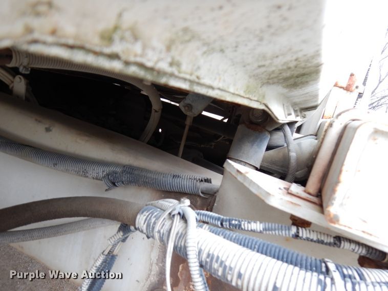 image for item HD9241 1999 Mack RD  ready mix truck