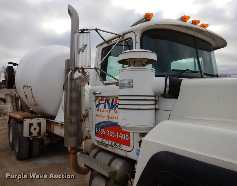 image for item HD9241 1999 Mack RD  ready mix truck