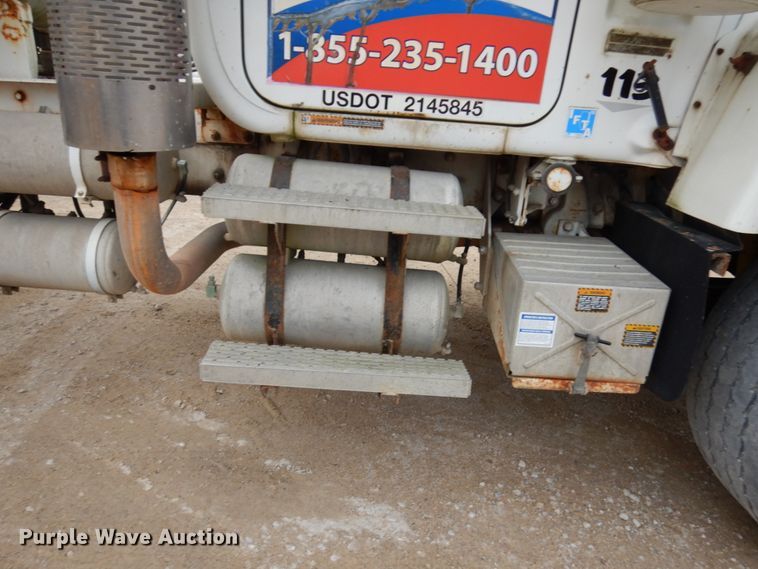 image for item HD9241 1999 Mack RD  ready mix truck