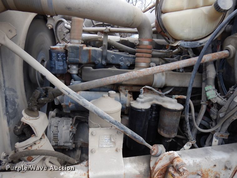 image for item HD9241 1999 Mack RD  ready mix truck