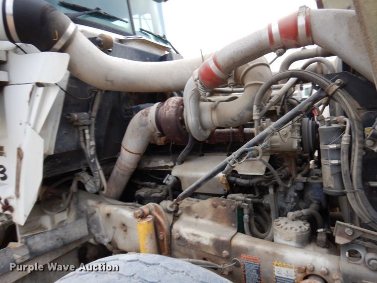 image for item HD9241 1999 Mack RD  ready mix truck