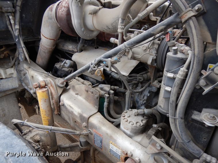 image for item HD9241 1999 Mack RD  ready mix truck