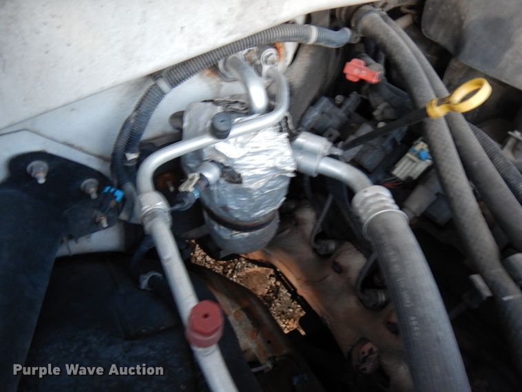 image for item HD9246 2003 Chevrolet Silverado 1500  Crew Cab pickup truck