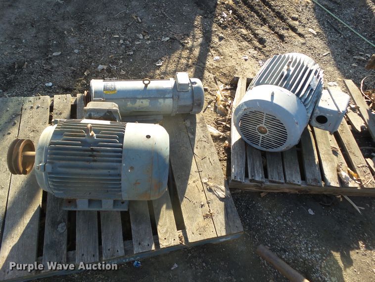 image for item HF9779 (3) electric motors