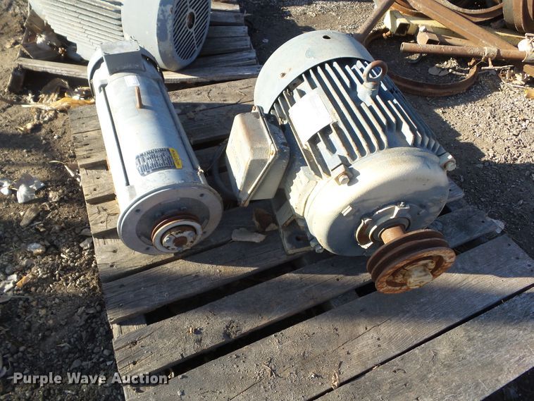 image for item HF9779 (3) electric motors