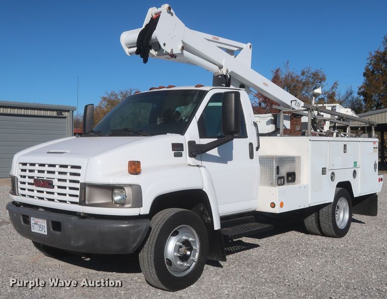 image for item HK9608 2009 GMC C5500  bucket truck