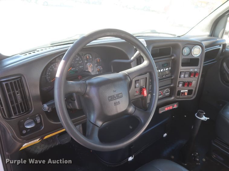 image for item HK9608 2009 GMC C5500  bucket truck