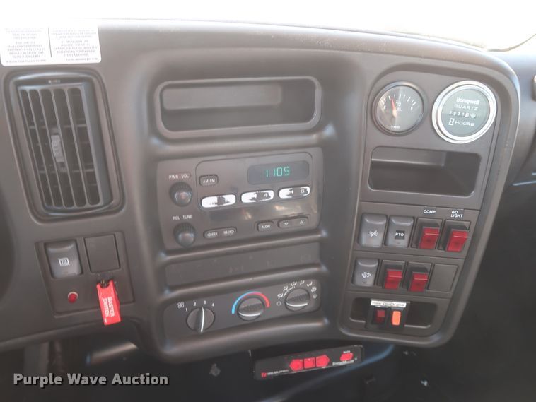 image for item HK9608 2009 GMC C5500  bucket truck