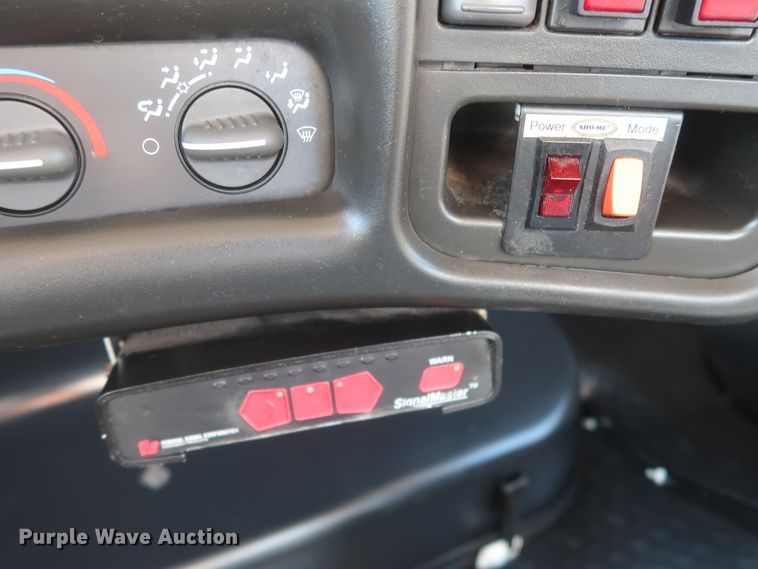 image for item HK9608 2009 GMC C5500  bucket truck