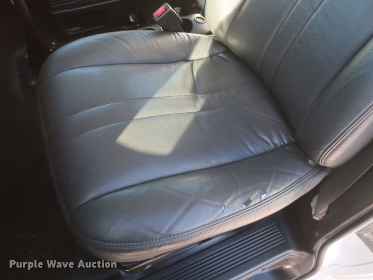 image for item HK9608 2009 GMC C5500  bucket truck