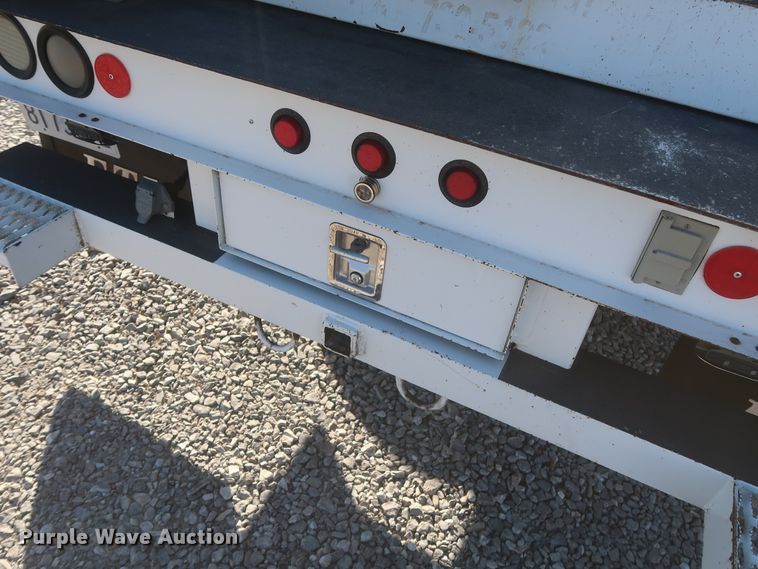 image for item HK9608 2009 GMC C5500  bucket truck