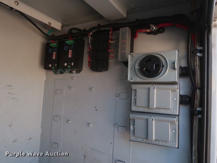 image for item HK9608 2009 GMC C5500  bucket truck