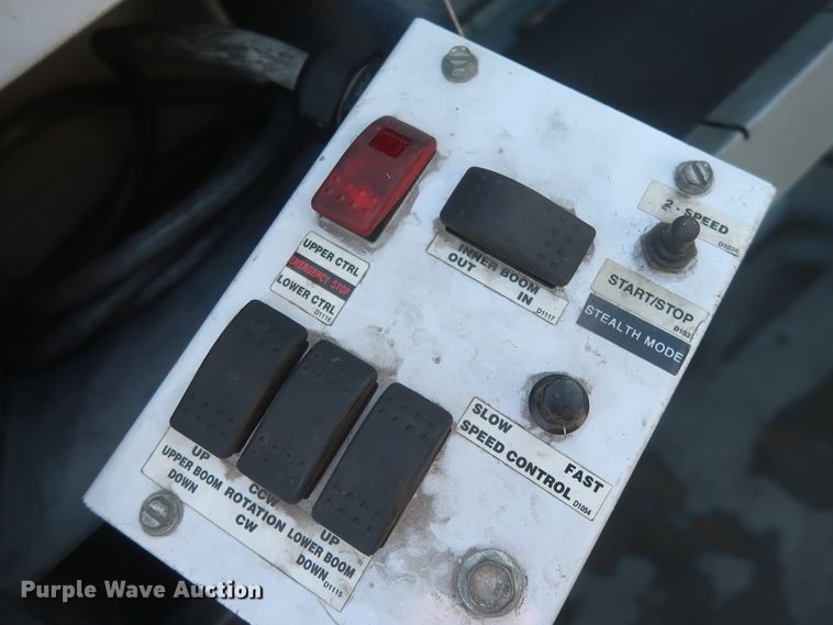 image for item HK9608 2009 GMC C5500  bucket truck