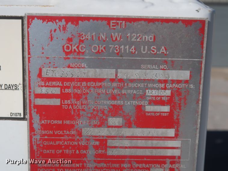 image for item HK9608 2009 GMC C5500  bucket truck