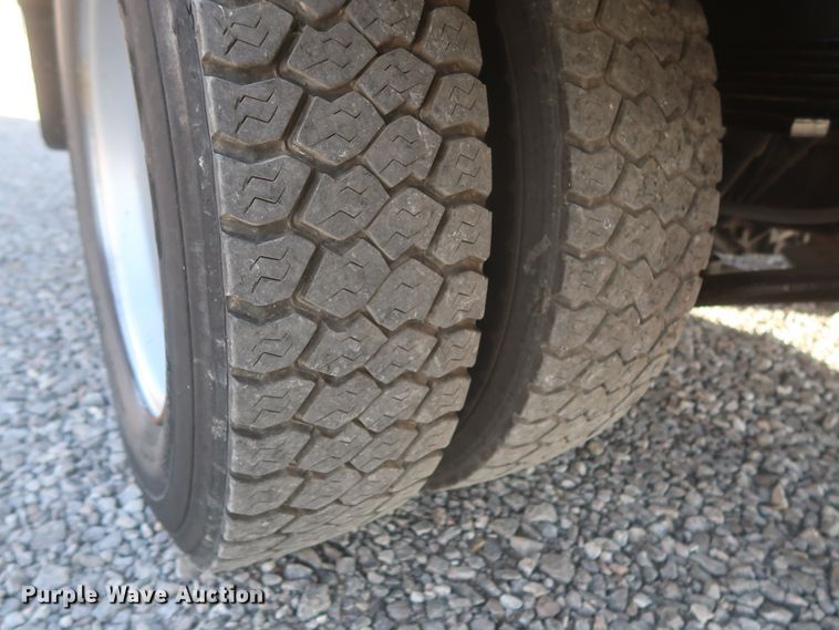 image for item HK9608 2009 GMC C5500  bucket truck