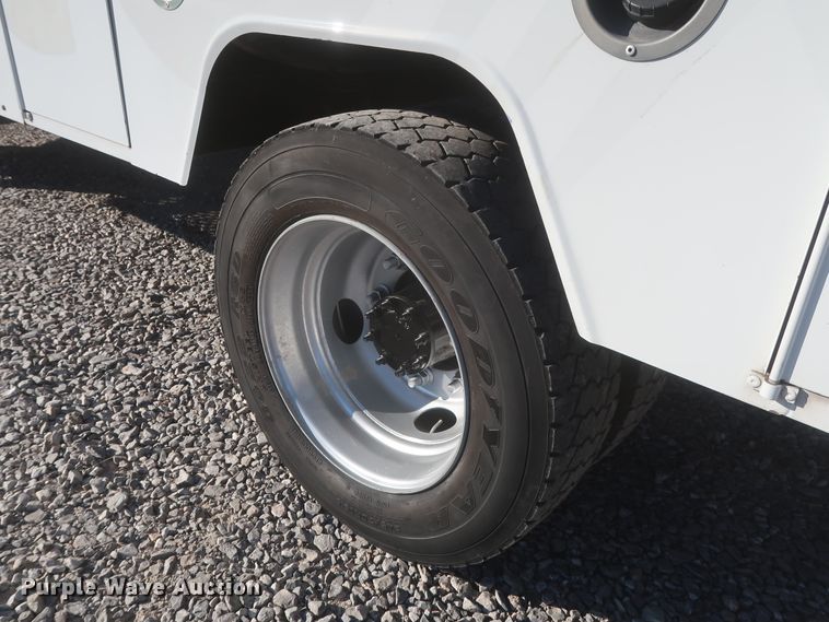 image for item HK9608 2009 GMC C5500  bucket truck