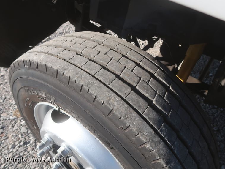 image for item HK9608 2009 GMC C5500  bucket truck