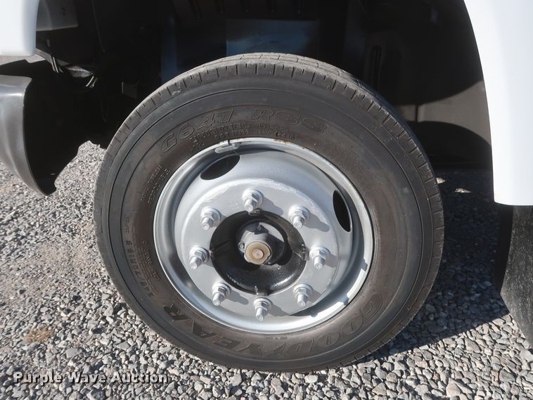 image for item HK9608 2009 GMC C5500  bucket truck