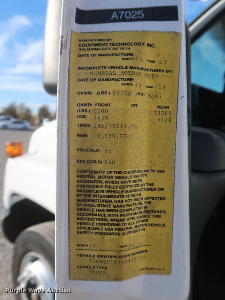 image for item HK9608 2009 GMC C5500  bucket truck