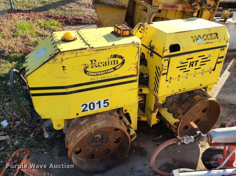 image for item HM9332 2001 Wacker RT820  trench compactor