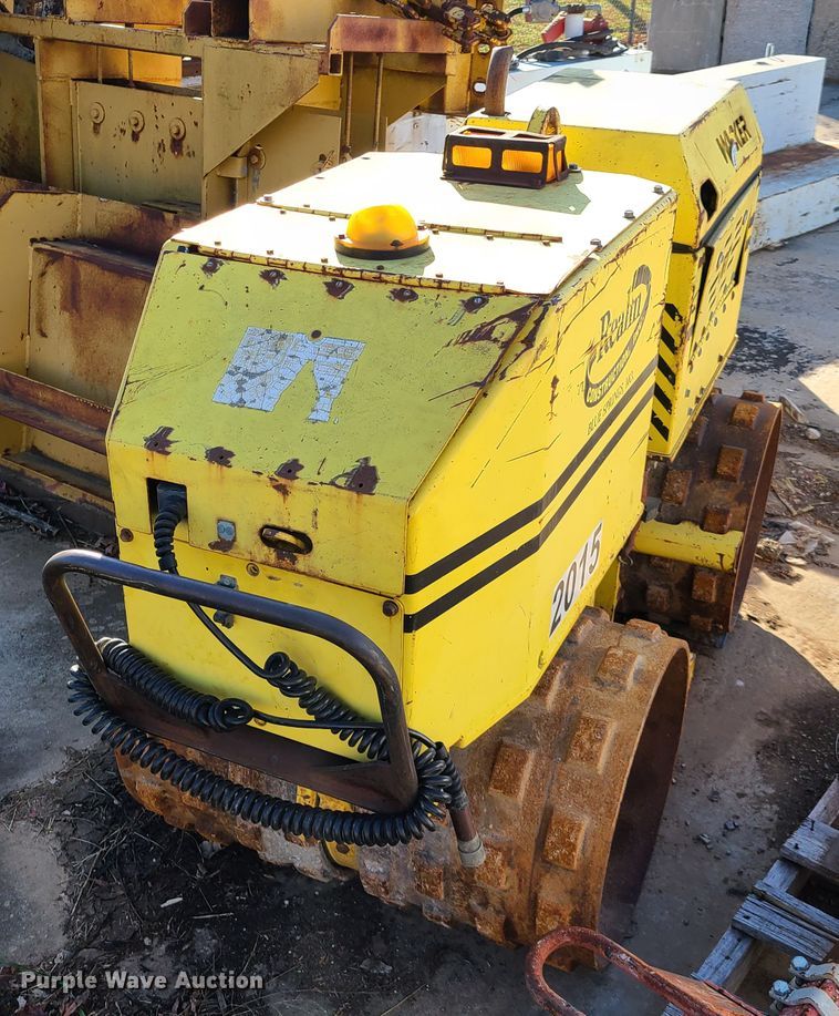 image for item HM9332 2001 Wacker RT820  trench compactor