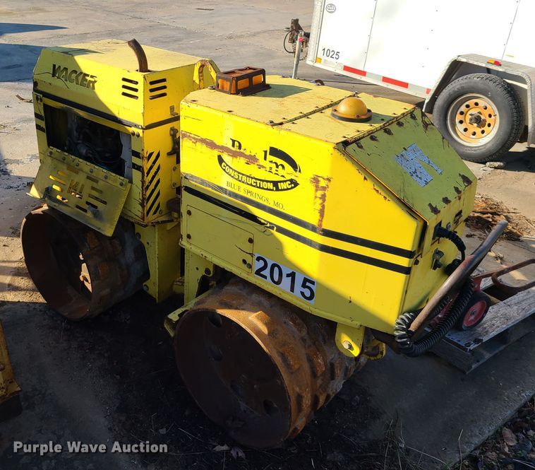 image for item HM9332 2001 Wacker RT820  trench compactor