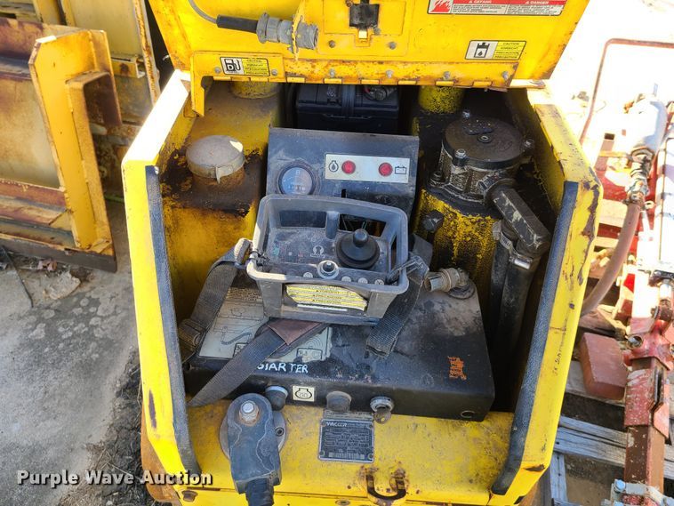 image for item HM9332 2001 Wacker RT820  trench compactor