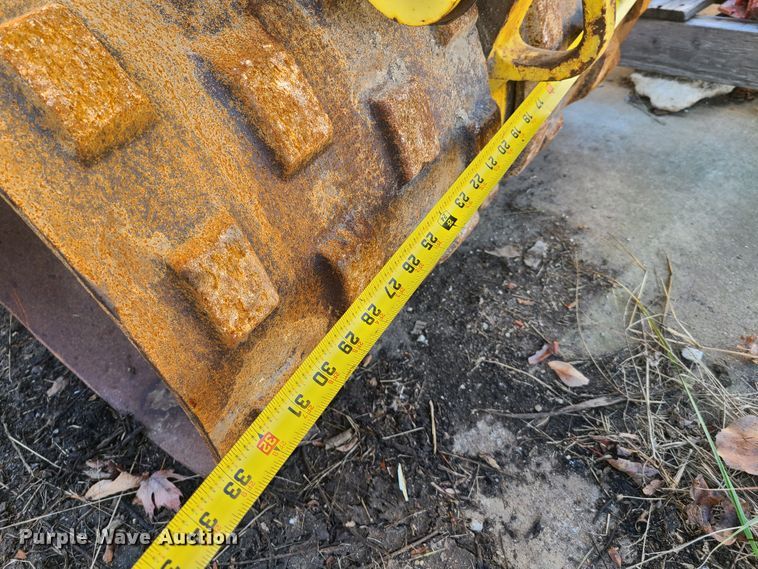 image for item HM9332 2001 Wacker RT820  trench compactor