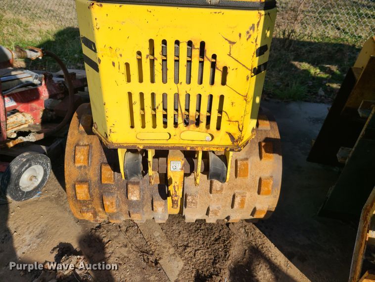 image for item HM9332 2001 Wacker RT820  trench compactor