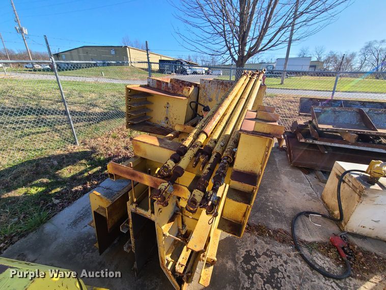 image for item HM9333 Concrete curb forms