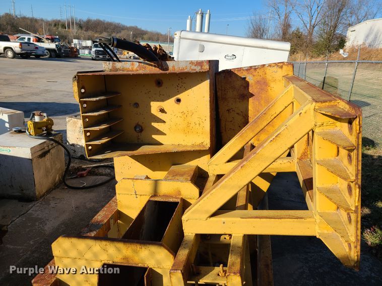 image for item HM9333 Concrete curb forms