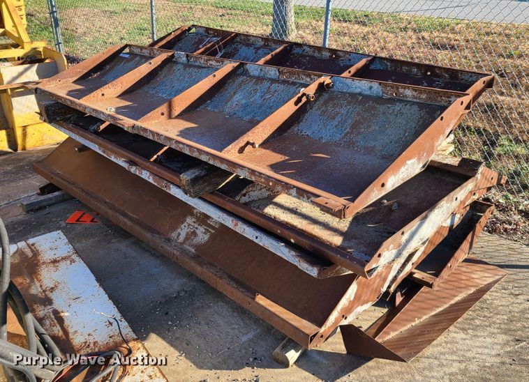 image for item HM9334 (10) concrete forms