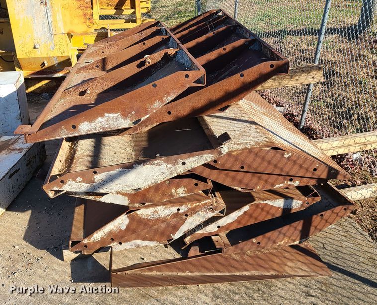 image for item HM9334 (10) concrete forms