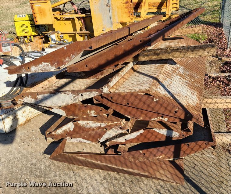 image for item HM9334 (10) concrete forms